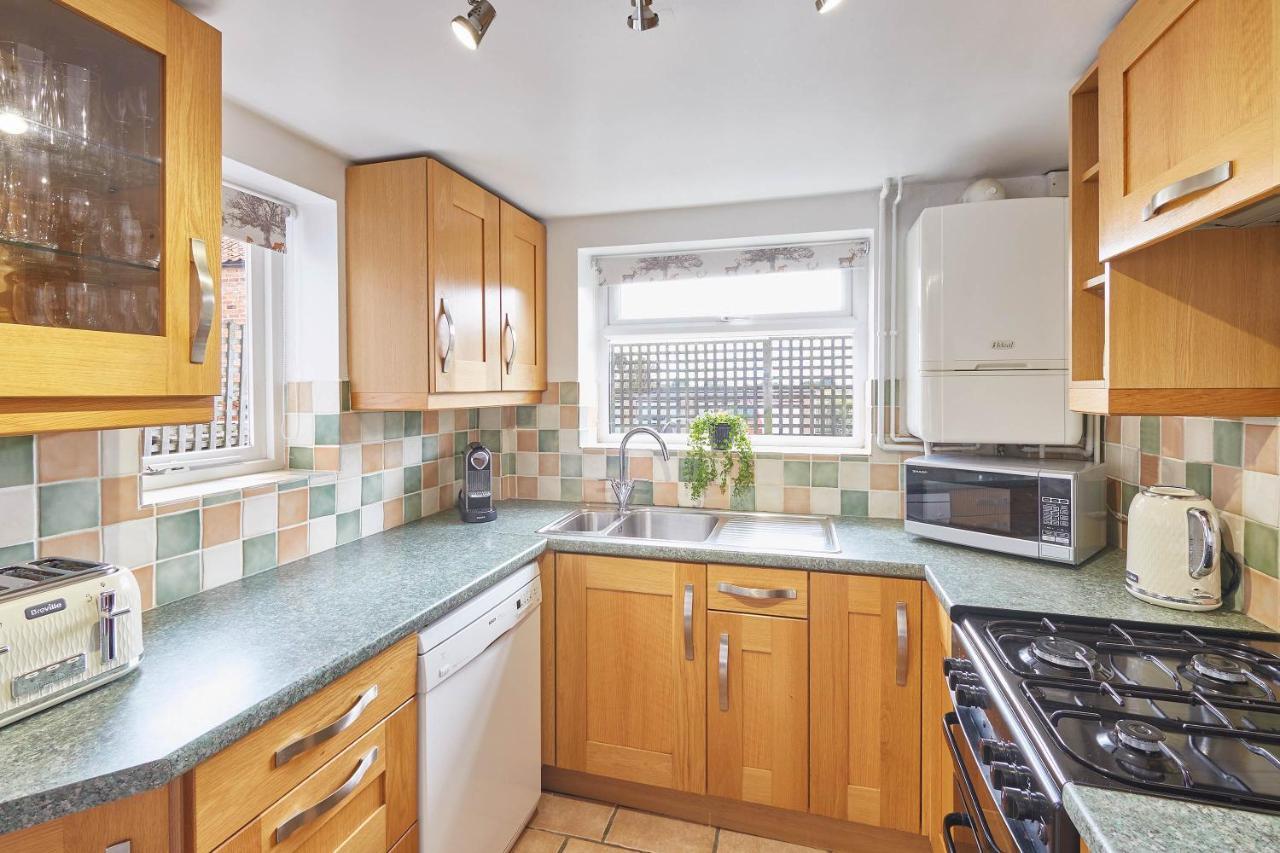 קירקבימורסייד Host & Stay - Dove Grey, 25 West End מראה חיצוני תמונה